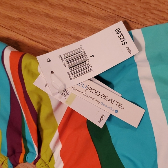 Slimming Swimsuit - Picture 9 of 10